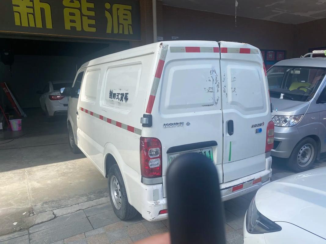 貨運(yùn)面包車允許乘坐幾人貨運(yùn)面包車允許乘坐幾人的車