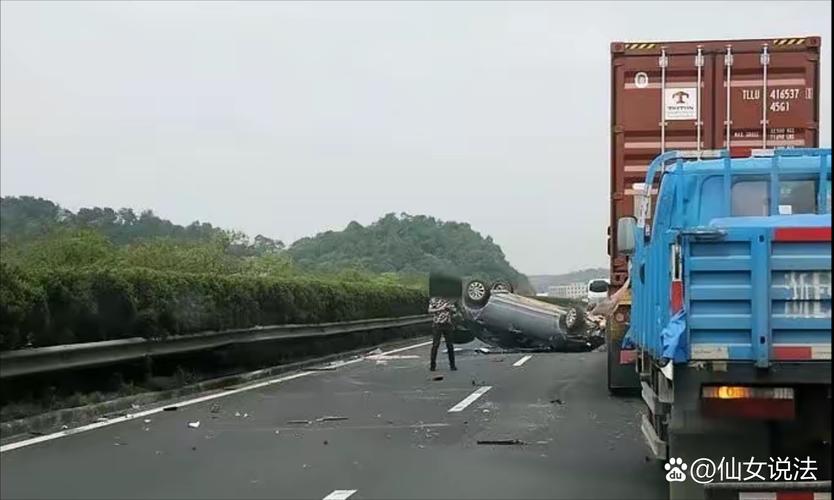 常州貨運(yùn)案常州大貨車(chē)事故現(xiàn)場(chǎng)