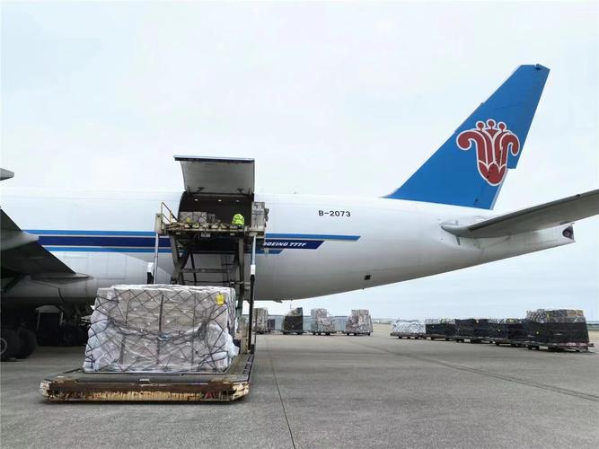 機(jī)場(chǎng)商務(wù)貨運(yùn)機(jī)場(chǎng)貨運(yùn)服務(wù)包括什么