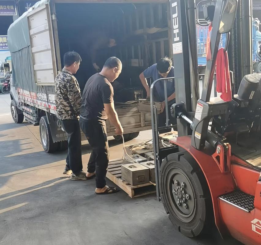 西昌貨運(yùn)群西昌貨運(yùn)公司